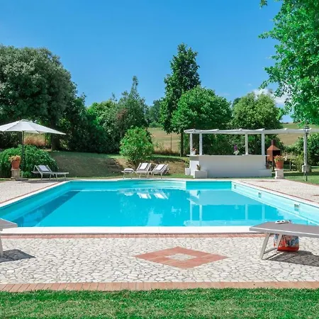 Villa Tenuta Astolfi 12&3, Emma Acquasparta