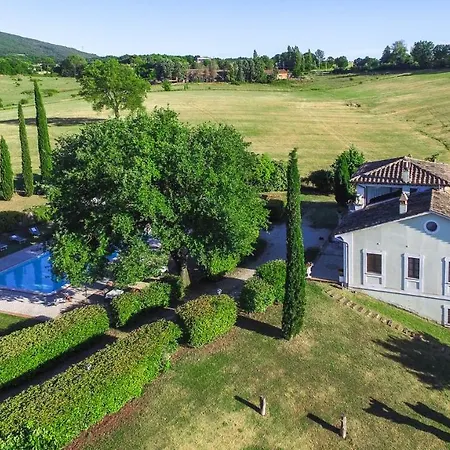 Tenuta Astolfi 12&3, Emma Villa *